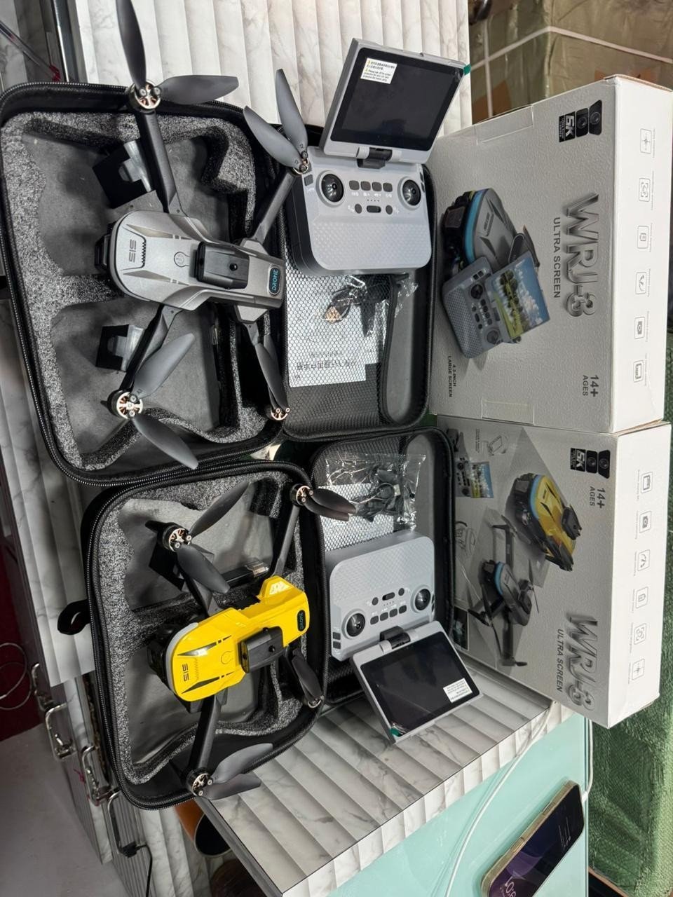 WRJ-3 Ultra Screen Drone 6K Camera Pair Photo